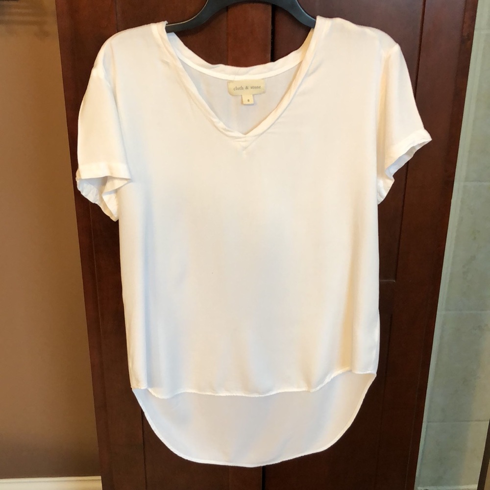 Cloth & Stone V-neck Tee - Small
